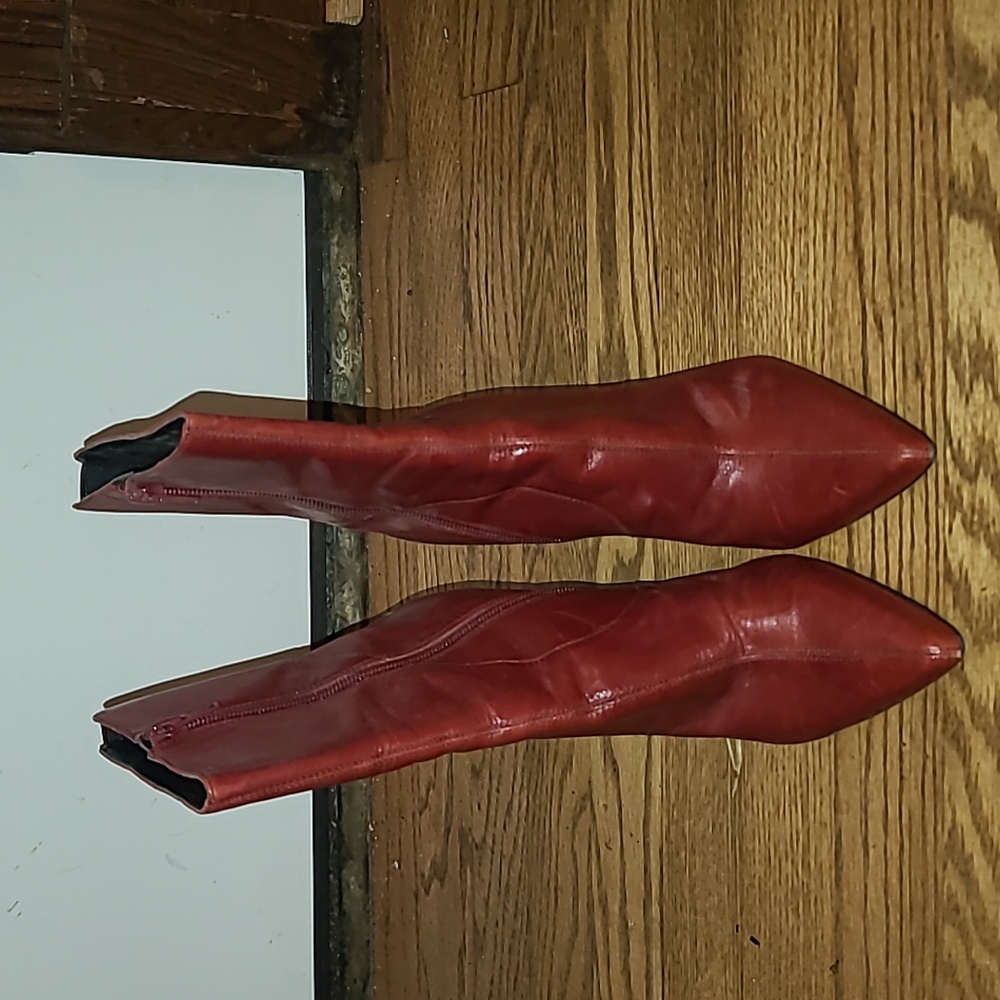 Nine West spike heel short boots wine/red color 7 1/2m